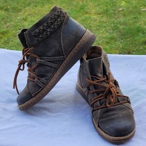 BORN Temple II Leather Laced Ankle Boot